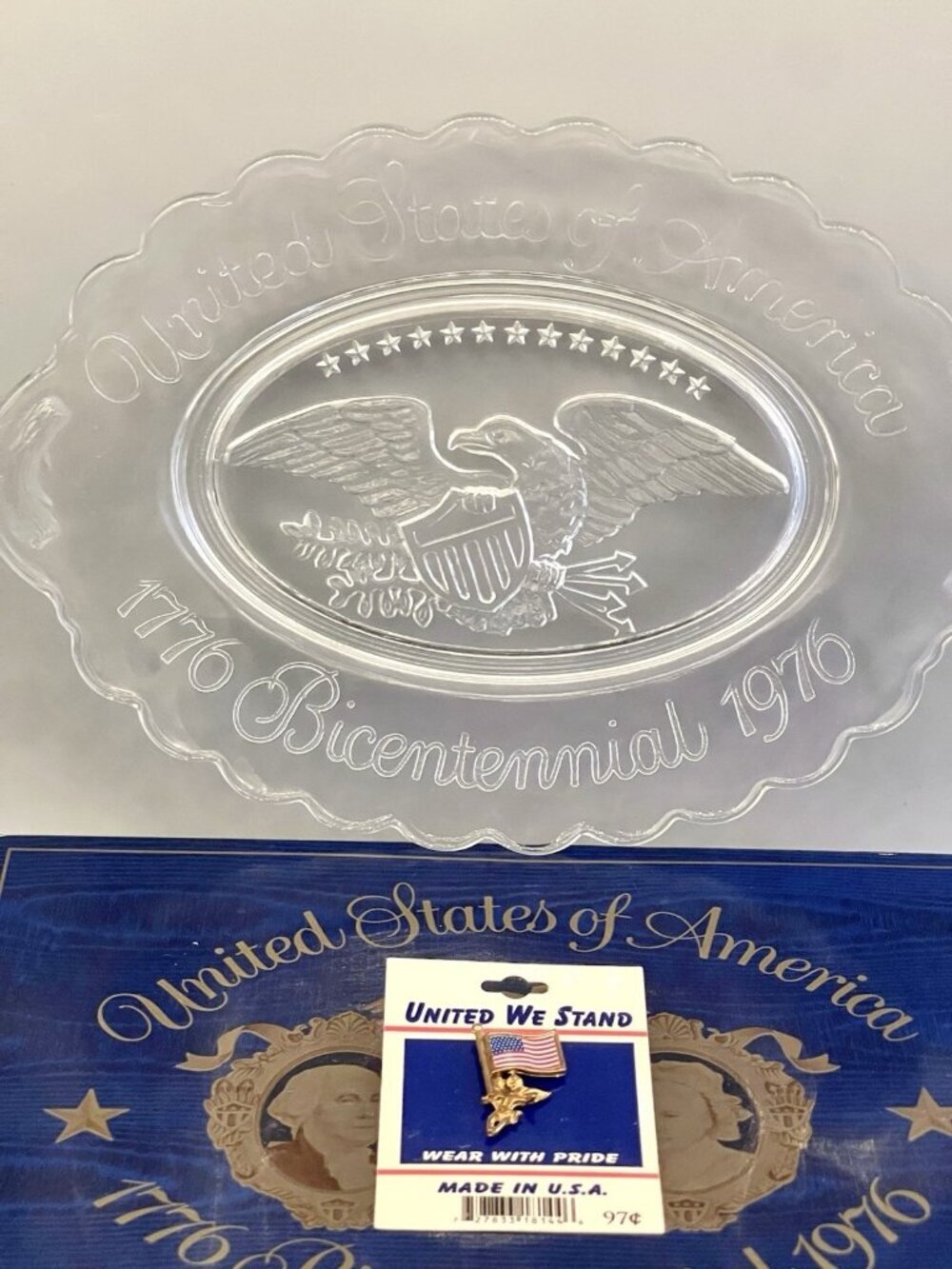 Vintage Avon 1976 Bicentennial United States of America Glass Plate 9" Lapel Pin